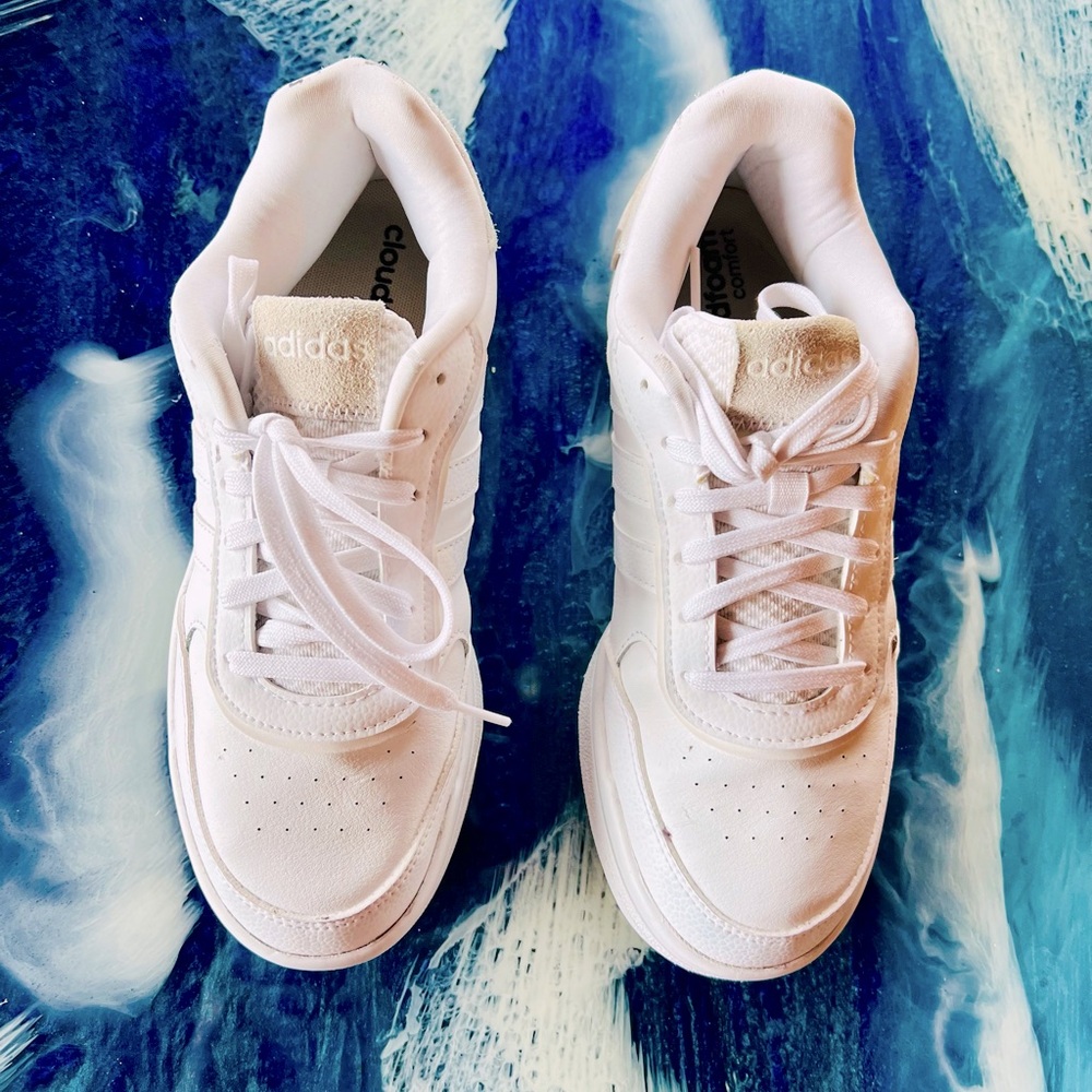 Adidas Women’s Cloudfoam Super Post Move SE White Size 7.5 Minimal Wear Like NEW